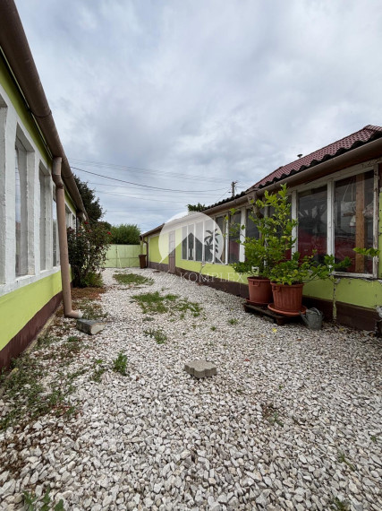 Reality KOMPLEX s.r.o. Vám EXKLUZÍVNE ponúka na predaj rodinný dom v meste Kolárovo