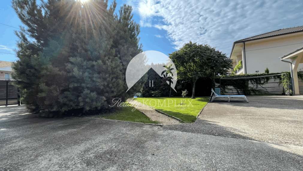 Reality KOMPLEX s.r.o. Vám ponúka apartmánový dom vo Veľkom Mederi