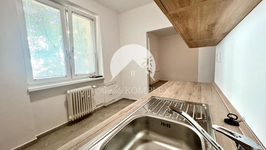 Reality KOMPLEX s.r.o. ponúka na PREDAJ kompletne zrekonštruovaný 2 izbový byt v Dunajskej Strede
