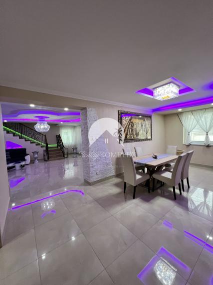 Reality KOMPLEX s.r.o. Vám ponúka na PREDAJ luxusnú vilu v obci Číčov