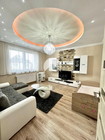 Reality KOMPLEX s.r.o. Vám ponúka na PREDAJ luxusnú vilu v obci Číčov