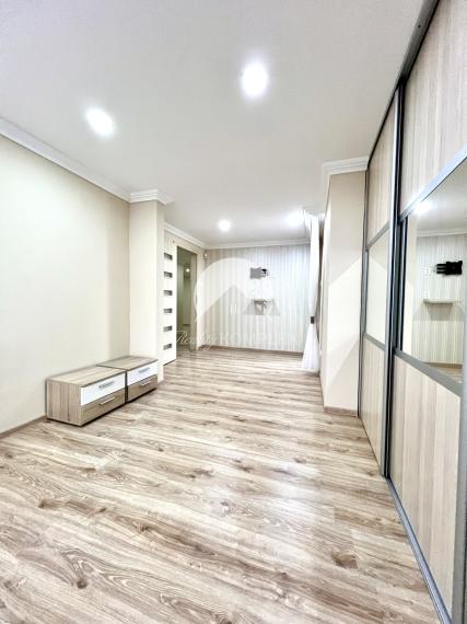 Reality KOMPLEX s.r.o. Vám ponúka na PREDAJ luxusnú vilu v obci Číčov