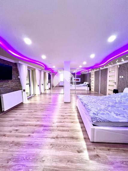 Reality KOMPLEX s.r.o. Vám ponúka na PREDAJ luxusnú vilu v obci Číčov