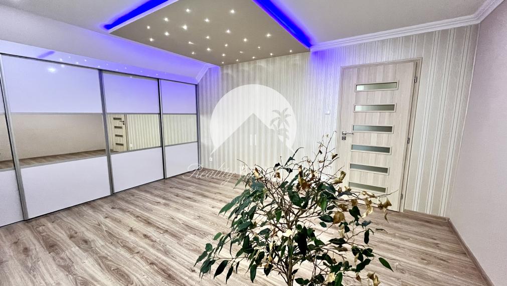 Reality KOMPLEX s.r.o. Vám ponúka na PREDAJ luxusnú vilu v obci Číčov