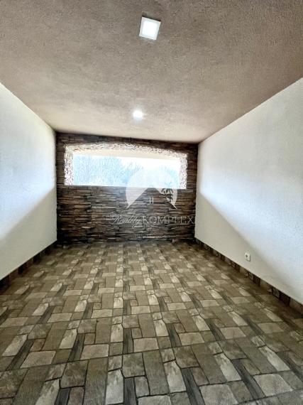 Reality KOMPLEX s.r.o. Vám ponúka na PREDAJ luxusnú vilu v obci Číčov