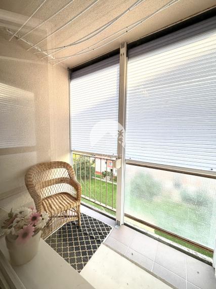 EXKLUZÍVNE U NÁS!!! MIMORIADNA INVESTIČNÁ PRÍLEŽITOSŤ!!!Reality KOMPLEX s.r.o. Vám ponúka na PREDAJ slnečný 3izbový byt s loggiou vo vyhľadávanej lokalite  Komárne za super cenu!!!