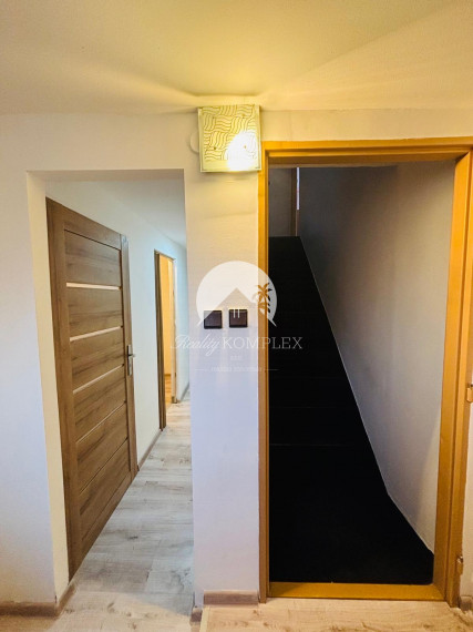 Reality KOMPLEX s.r.o Vám ponúka na predaj rodinný dom v obci Zlatná na Ostrove