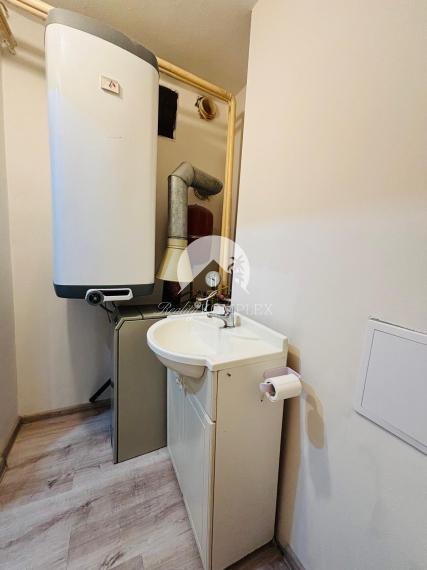 Reality KOMPLEX s.r.o Vám ponúka na predaj rodinný dom v obci Zlatná na Ostrove