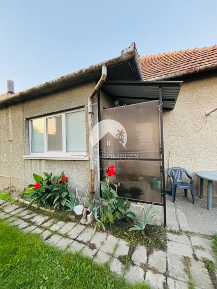 Reality KOMPLEX s.r.o. Vám ponúka exkluzívne na predaj rodinný dom v obci Zemianska Olča