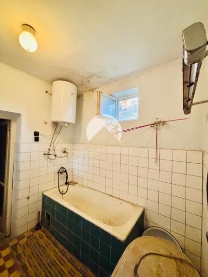 Reality KOMPLEX s.r.o. Vám EXKLUZÍVNE ponúka na predaj 4-izbový rodinný dom v obci Sokolce.