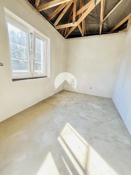 Reality KOMPLEX s.r.o., Vám ponúka na predaj moderný 4-izbový dom v obci Bodza