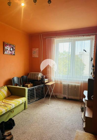 Reality KOMPLEX s.r.o. Vám EXKLUZÍVNE ponúka na predaj 2-izbový tehlový byt v Komárne