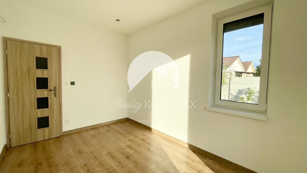 Na prenájom moderný 3-izbový dom v Masníkove