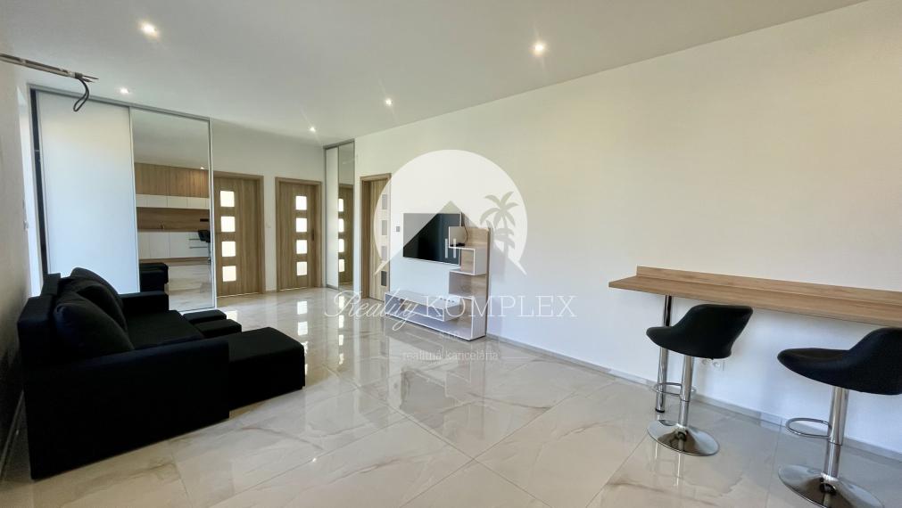 Na prenájom moderný 3-izbový dom v Masníkove