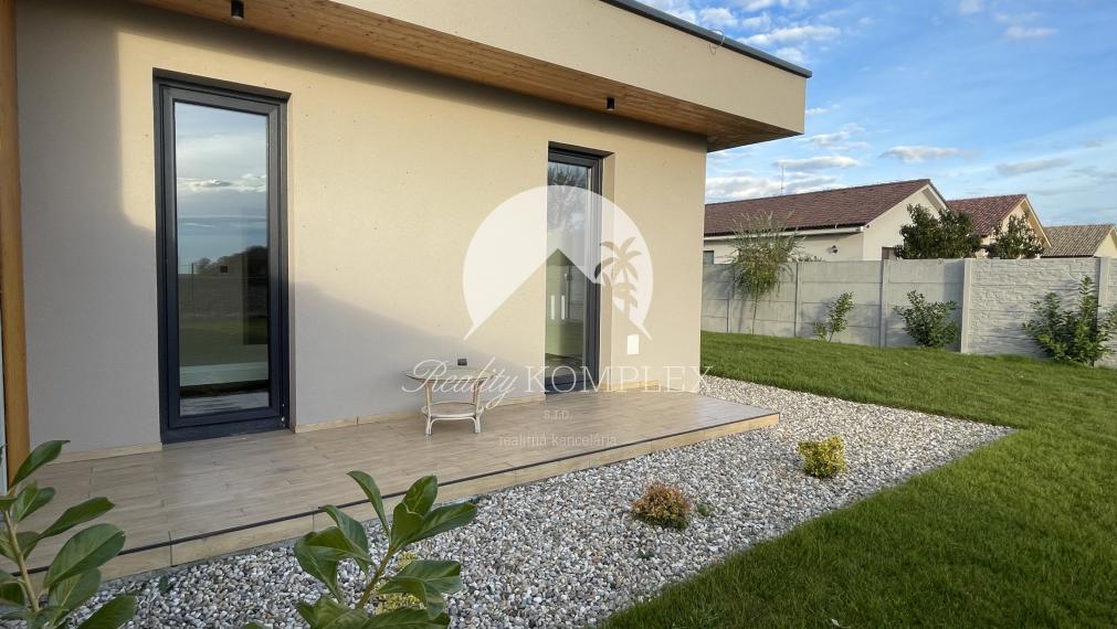 Na prenájom moderný 3-izbový dom v Masníkove