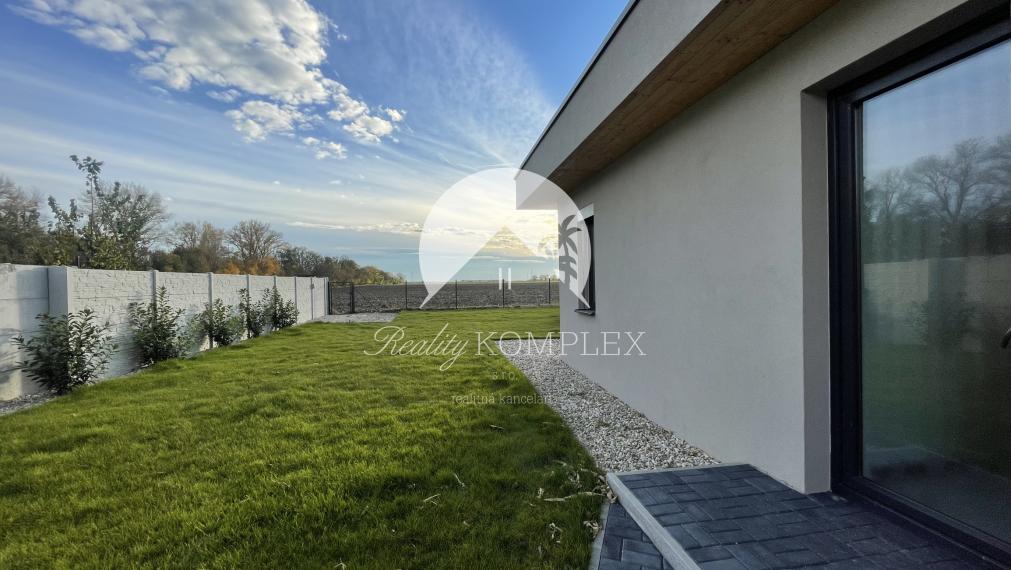 Na prenájom moderný 3-izbový dom v Masníkove