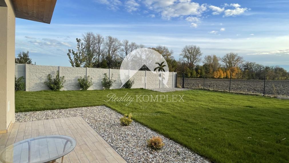 Na prenájom moderný 3-izbový dom v Masníkove