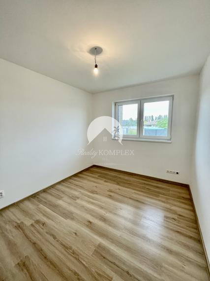 Reality KOMPLEX s.r.o. Vám ponúka modernú 4-izbovú novostavbu v Dunajskej Strede