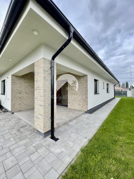 Reality KOMPLEX s.r.o. Vám ponúka modernú 4-izbovú novostavbu v Dunajskej Strede