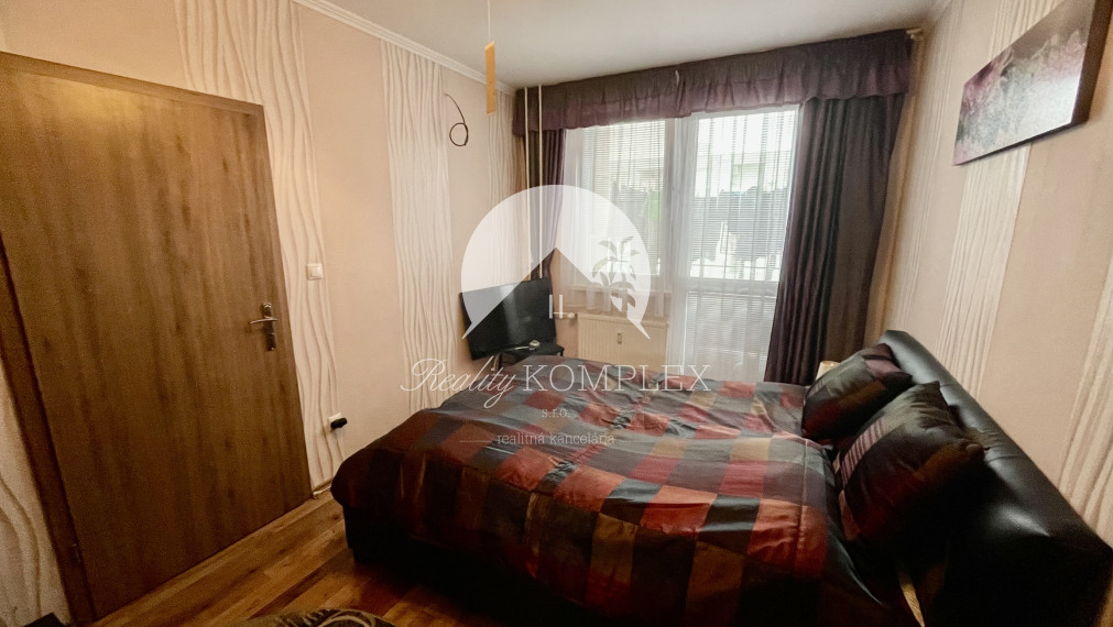 Reality KOMPLEX s.r.o. Vám ponúka 3-izbový byt s loggiou po kompletnej rekonštrukcii