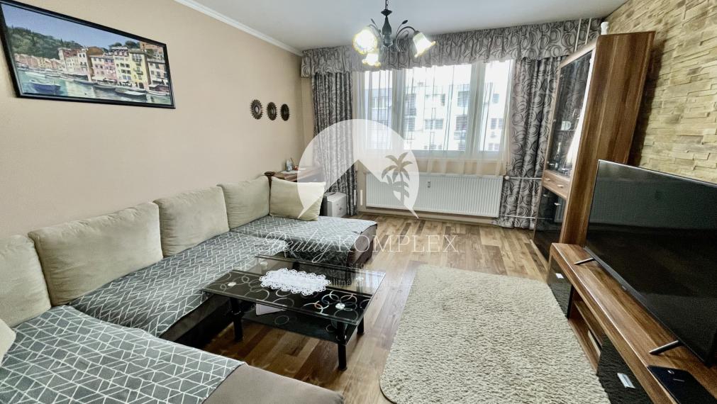 Reality KOMPLEX s.r.o. Vám ponúka 3-izbový byt s loggiou po kompletnej rekonštrukcii