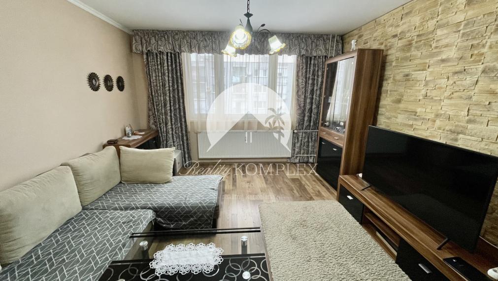 Reality KOMPLEX s.r.o. Vám ponúka 3-izbový byt s loggiou po kompletnej rekonštrukcii