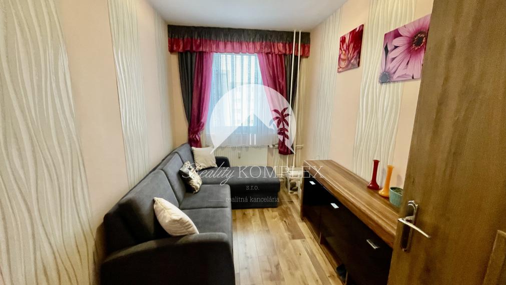 Reality KOMPLEX s.r.o. Vám ponúka 3-izbový byt s loggiou po kompletnej rekonštrukcii