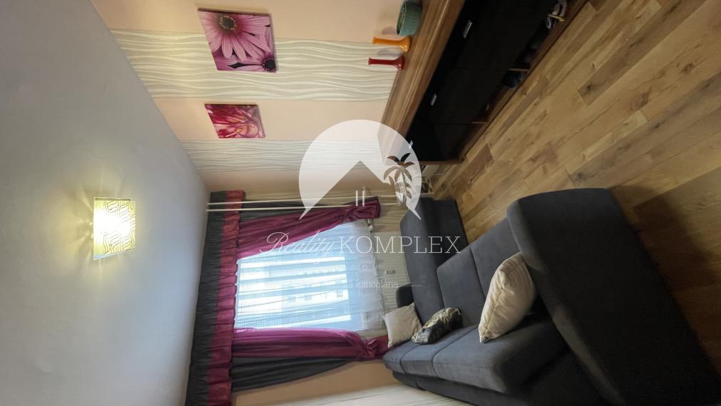 Reality KOMPLEX s.r.o. Vám ponúka 3-izbový byt s loggiou po kompletnej rekonštrukcii