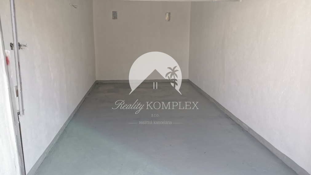 Reality KOMPLEX s.r.o. Vám ponúka na PREDAJ zrekonštruovanú garáž v Dunajskej Strede