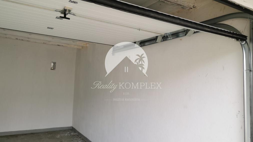 Reality KOMPLEX s.r.o. Vám ponúka na PREDAJ zrekonštruovanú garáž v Dunajskej Strede