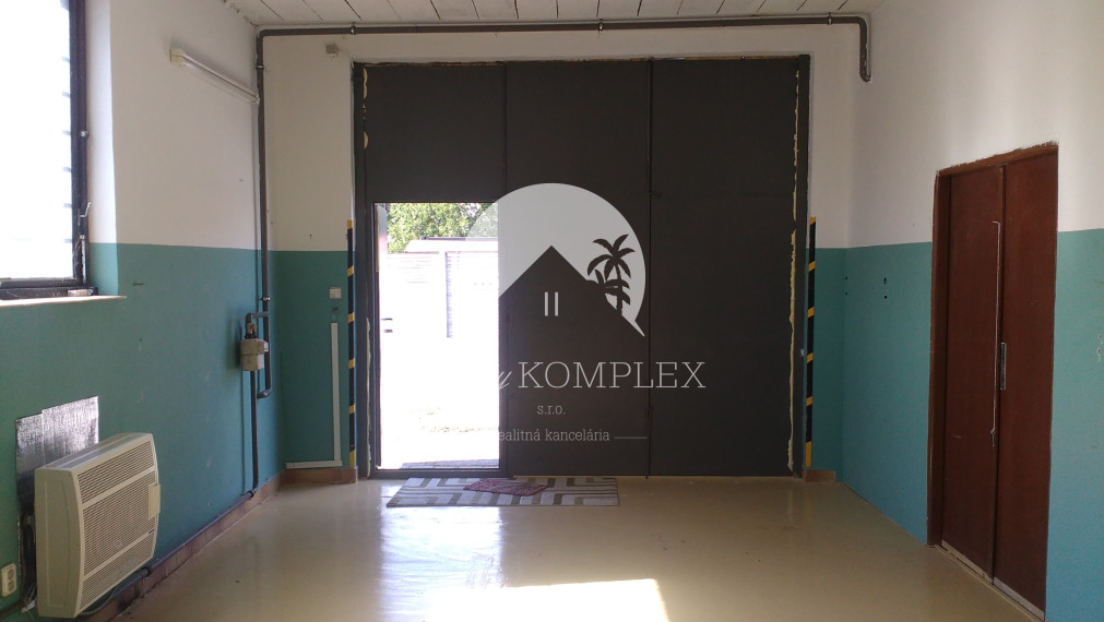 Exkluzívne iba u nás Vám Reality KOMPLEX s.r.o., ponúka na prenájom priestrannú garáž s veľkým komerčným potenciálom v Meste Komárno.