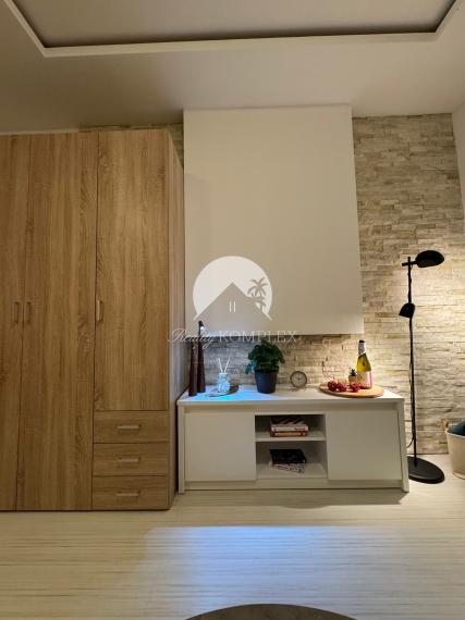 Reality KOMPLEX s.r.o., Vám ponúka garsonku vo VYHĽADÁVANEJ lokalite mesta Nové Zámky  od spoľahlivého majiteľa!!!!