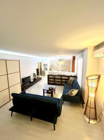 Reality KOMPLEX s.r.o., Vám EXKLUZÍVNE ponúka NA PRENÁJOM moderný 2 izbový byt v absolútnom centre mesta Komárna na Nádvorí Európy!