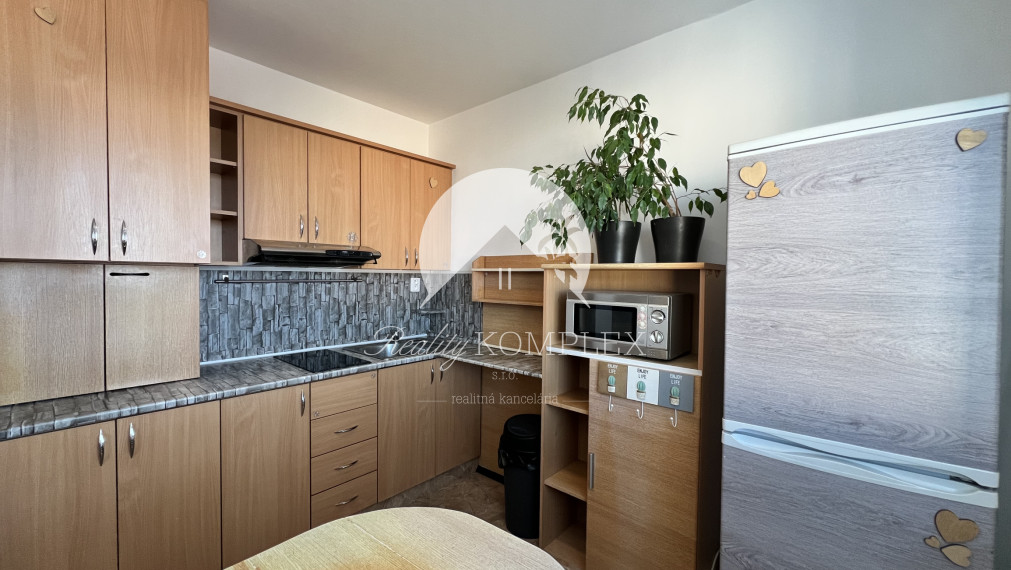 Reality KOMPLEX s.r.o. ponúka na PRENÁJOM garsónku priamo v centre mesta Dunajská Streda