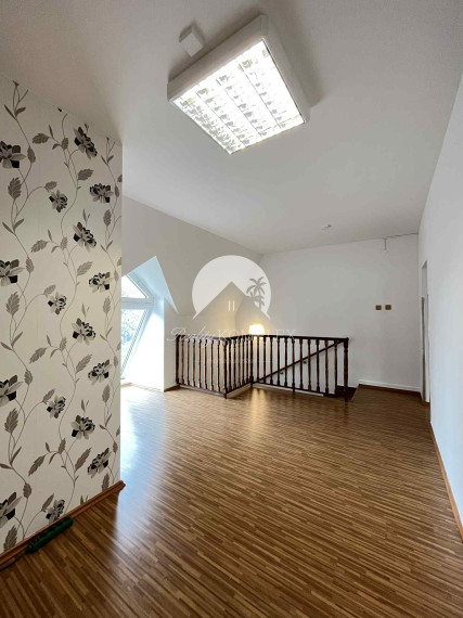 Reality KOMPLEX s.r.o., Vám ponúka na prenájom nebytový priestor v meste Komárno.