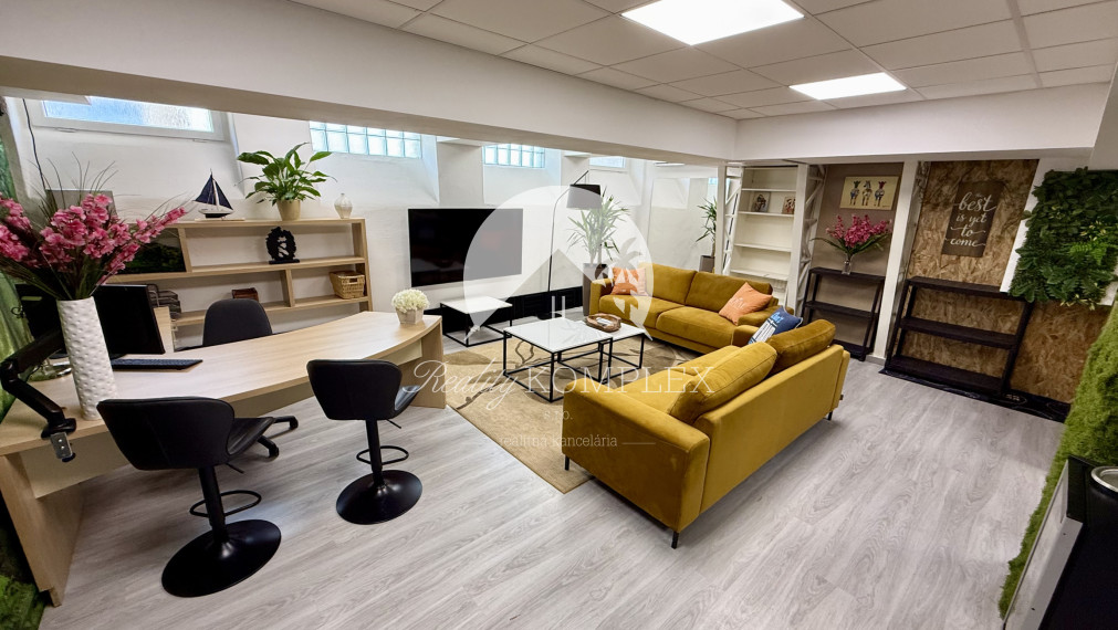Reality KOMPLEX s.r.o. Vám ponúka na prenájom plne zariadený priestor nachádzajúci sa priamo v centre Komárna.