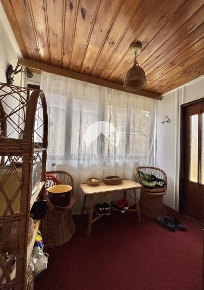 Reality KOMPLEX s.r.o.,Vám  ponúka starší  4 izbový rodinný dom  v pokojnej časti Mesta Komárno !