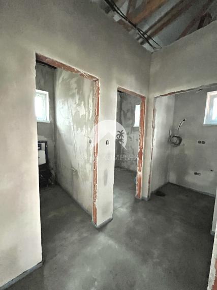 Reality KOMPLEX s.r.o., Vám ponúka na predaj moderný dvojdom s nízkonákladovým vykurovaním v obci Okoč