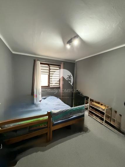 Reality KOMPLEX s.r.o. vám ponúka exkluzívne na predaj 3-izbový byt v obci Zemianska Olča.