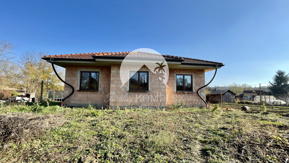 EXKLUZÍVNE Vám ponúkame NA PREDAJ rodinný dom v malebnom prostredí - v obci Pozba