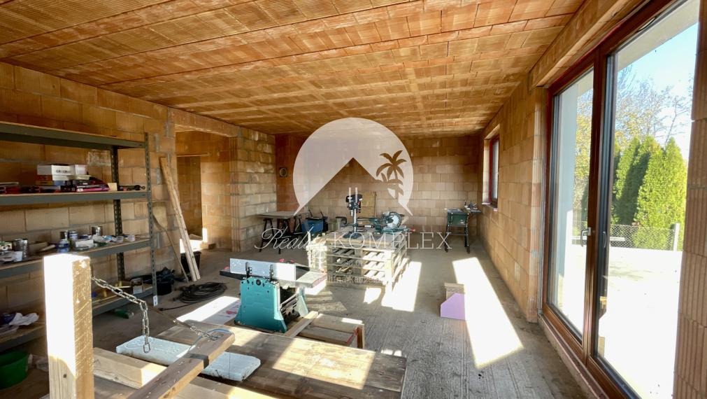 EXKLUZÍVNE Vám ponúkame NA PREDAJ rodinný dom v malebnom prostredí - v obci Pozba