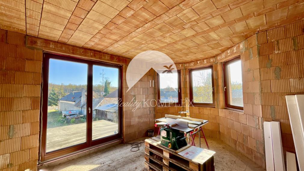 EXKLUZÍVNE Vám ponúkame NA PREDAJ rodinný dom v malebnom prostredí - v obci Pozba