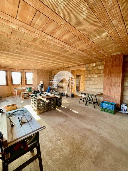 EXKLUZÍVNE Vám ponúkame NA PREDAJ rodinný dom v malebnom prostredí - v obci Pozba