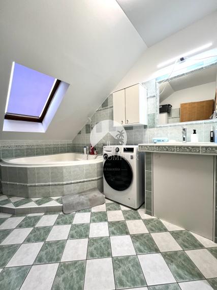 Reality KOMPLEX s.r.o. ponúka na PRENÁJOM veľkometrážny 3 izbový byt v Dunajskej Strede