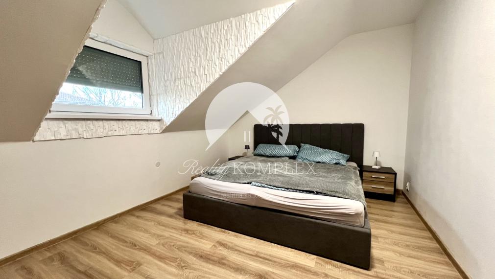 Reality KOMPLEX s.r.o. ponúka na PRENÁJOM veľkometrážny 3 izbový byt v Dunajskej Strede