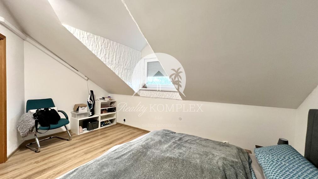 Reality KOMPLEX s.r.o. ponúka na PRENÁJOM veľkometrážny 3 izbový byt v Dunajskej Strede