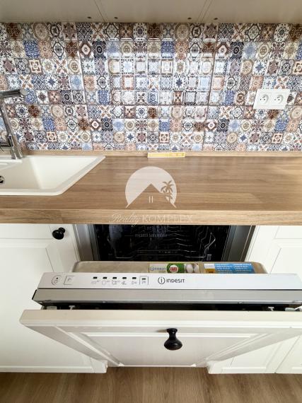 Reality KOMPLEX s.r.o. Vám ponúka na prenájom krásny, moderne zrekonštruovaný 2-izbový byt!