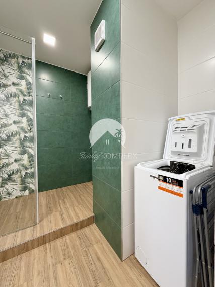 Reality KOMPLEX s.r.o. Vám ponúka na prenájom krásny, moderne zrekonštruovaný 2-izbový byt!