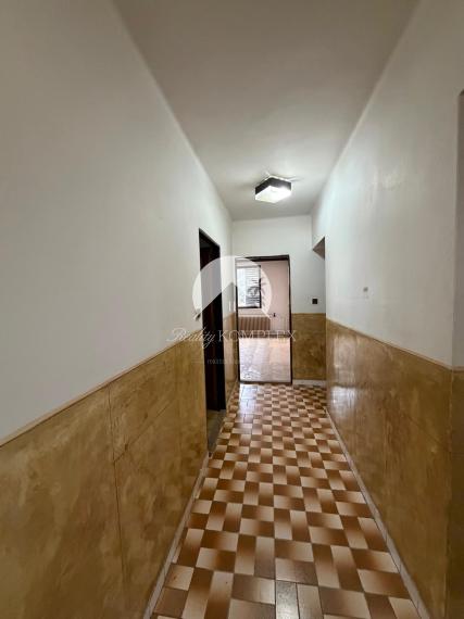 Reality KOMPLEX s.r.o. vám ponúka na predaj priestranný tehlový rodinný dom nachádzajúci sa v obci Zemianska Olča.