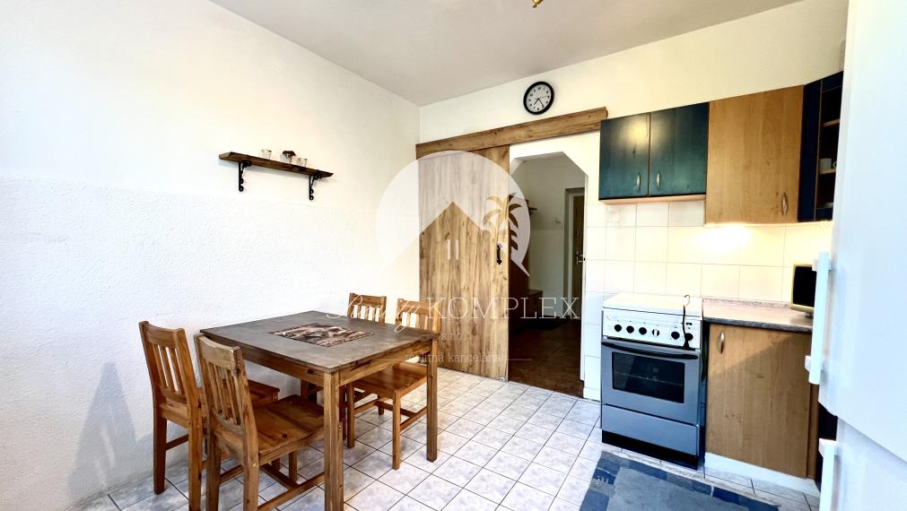 Reality KOMPLEX s.r.o. Vám ponúka na PRENÁJOM priestranný 1 izbový byt vo výbornej, kľudnej lokalite v Dunajskej Strede